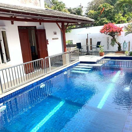 Villa Rumah Ibu Dago Бандунг Екстериор снимка