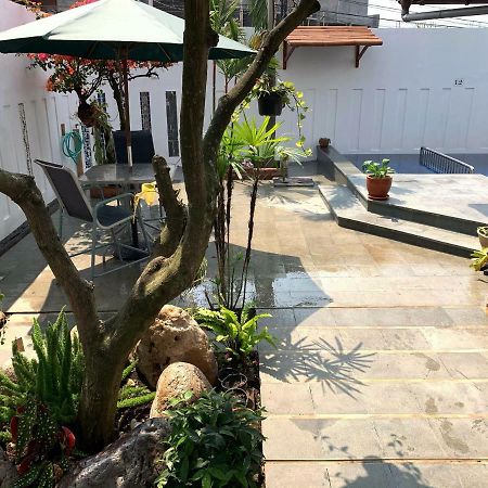 Villa Rumah Ibu Dago Бандунг Екстериор снимка