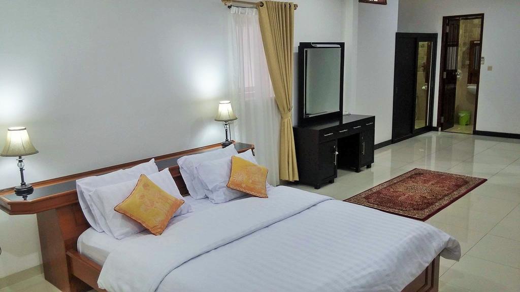 Villa Rumah Ibu Dago Бандунг Екстериор снимка