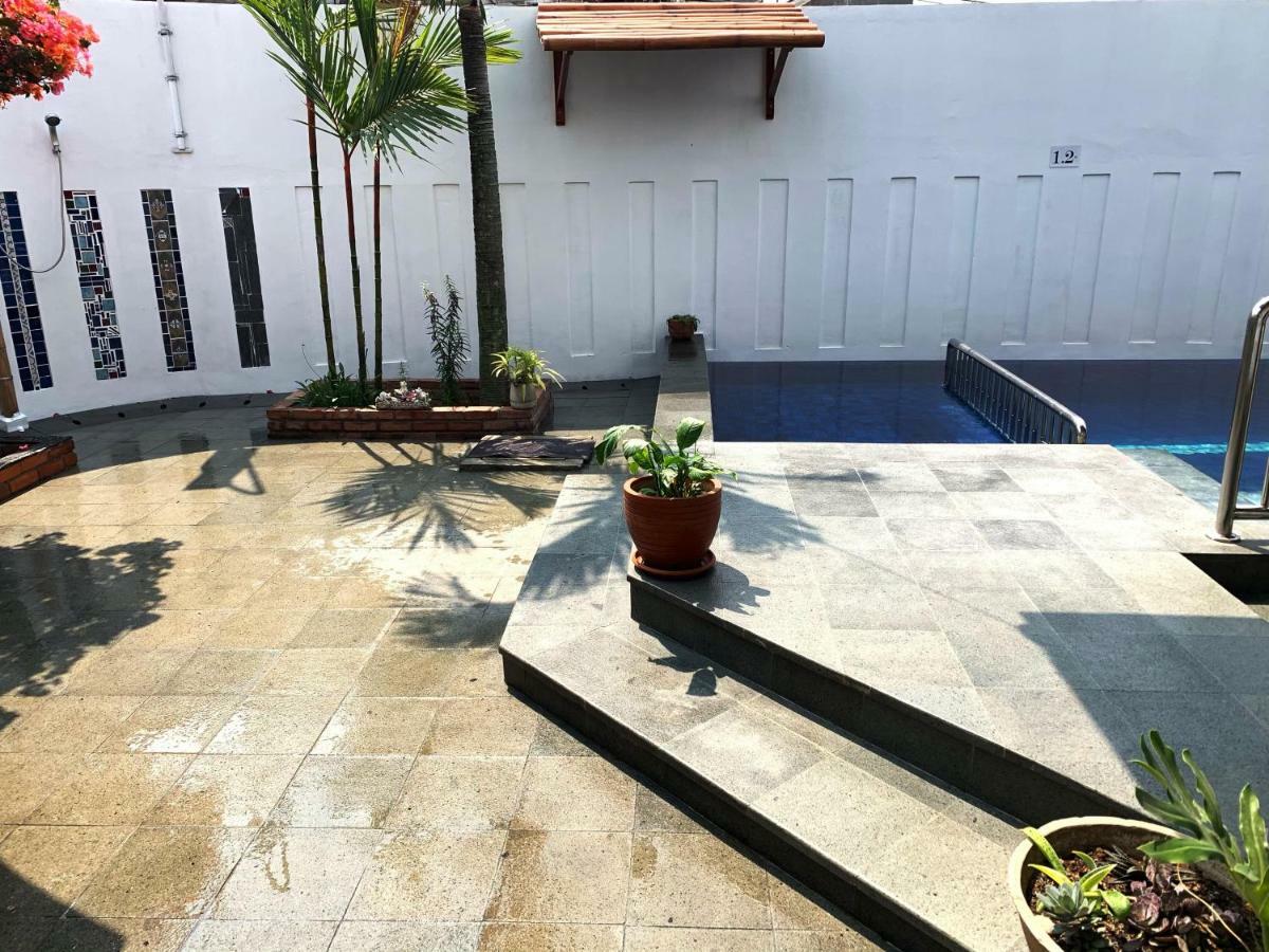 Villa Rumah Ibu Dago Бандунг Екстериор снимка
