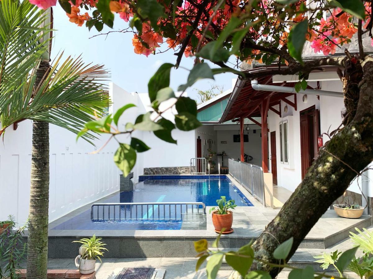 Villa Rumah Ibu Dago Бандунг Екстериор снимка