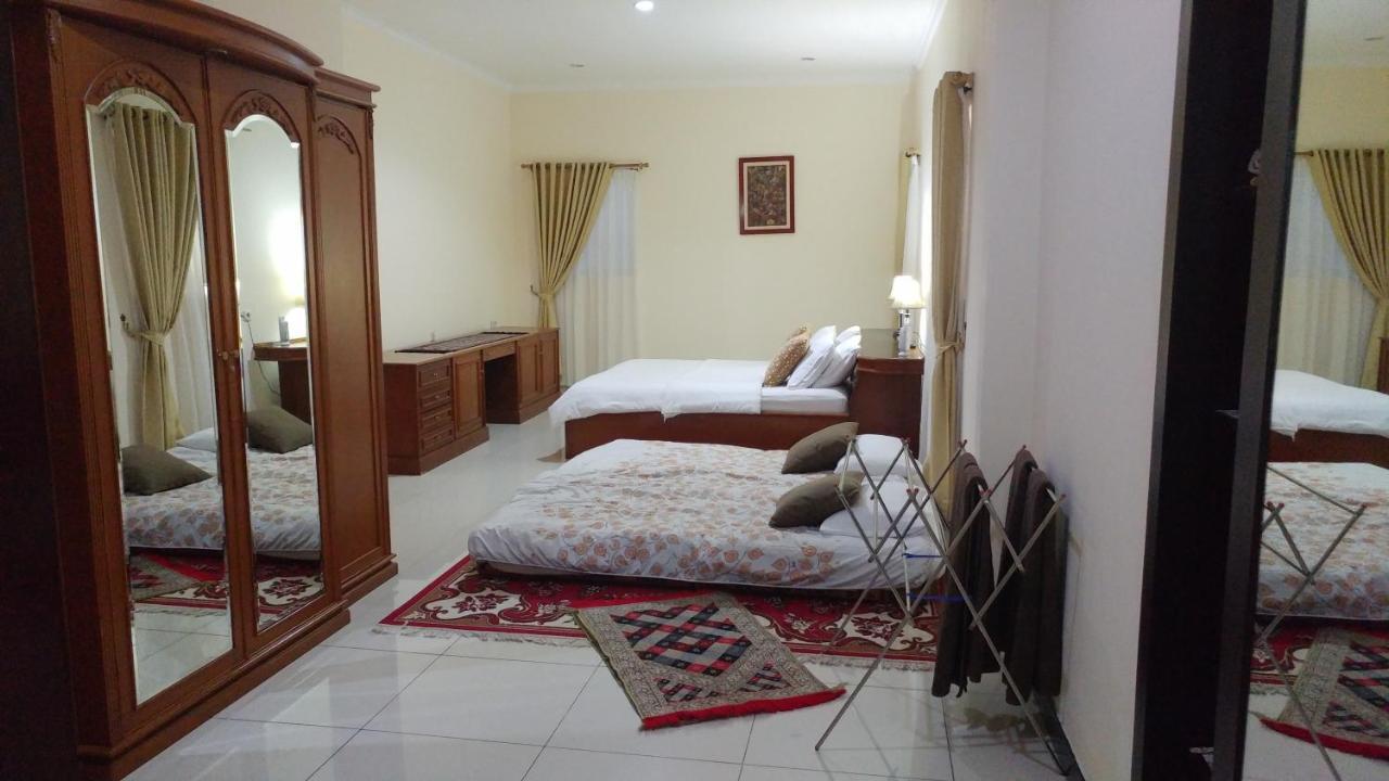 Villa Rumah Ibu Dago Бандунг Екстериор снимка