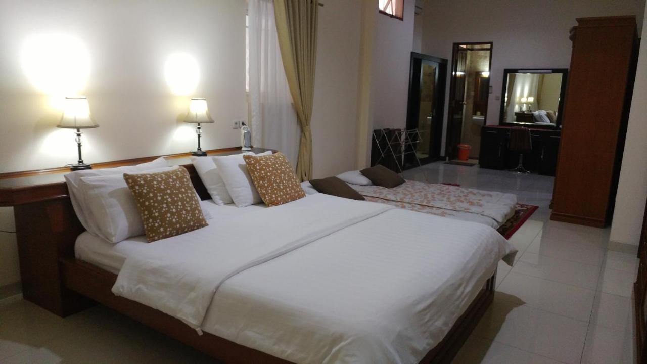 Villa Rumah Ibu Dago Бандунг Екстериор снимка