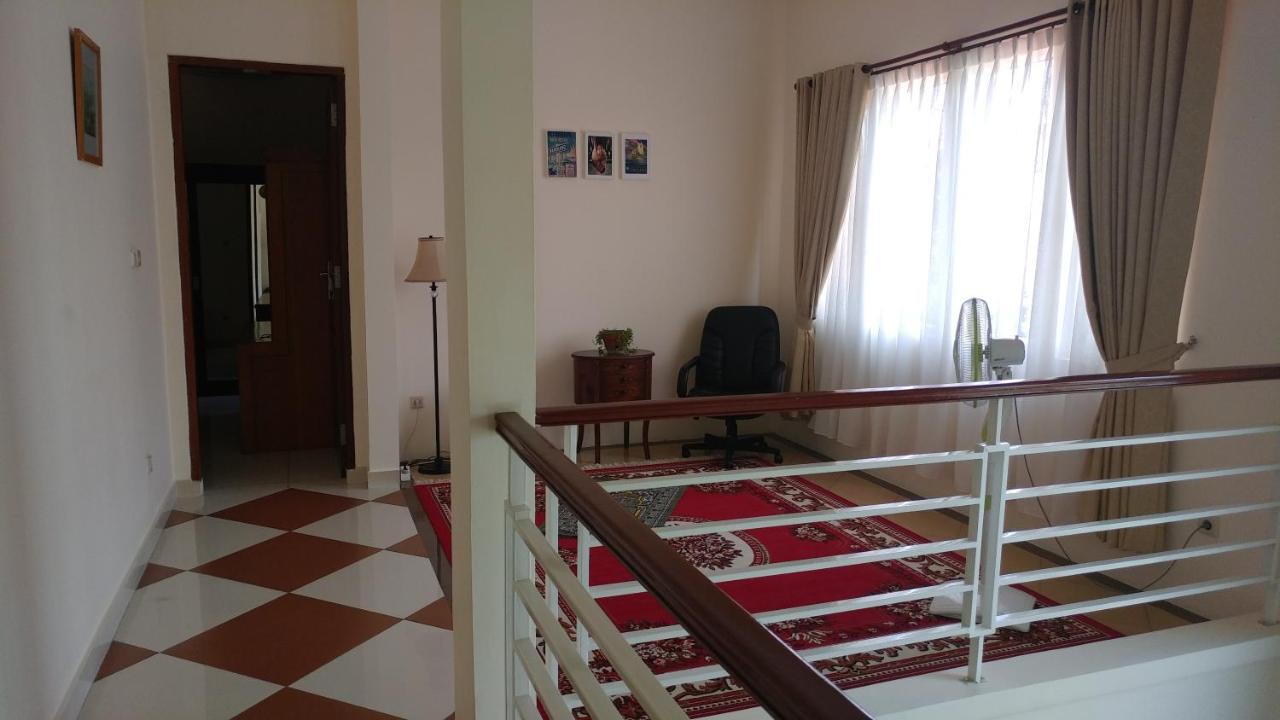 Villa Rumah Ibu Dago Бандунг Екстериор снимка
